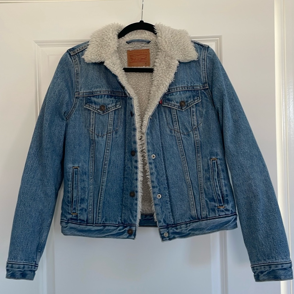 Women’s Levi’s Sherpa Trucker Jacket